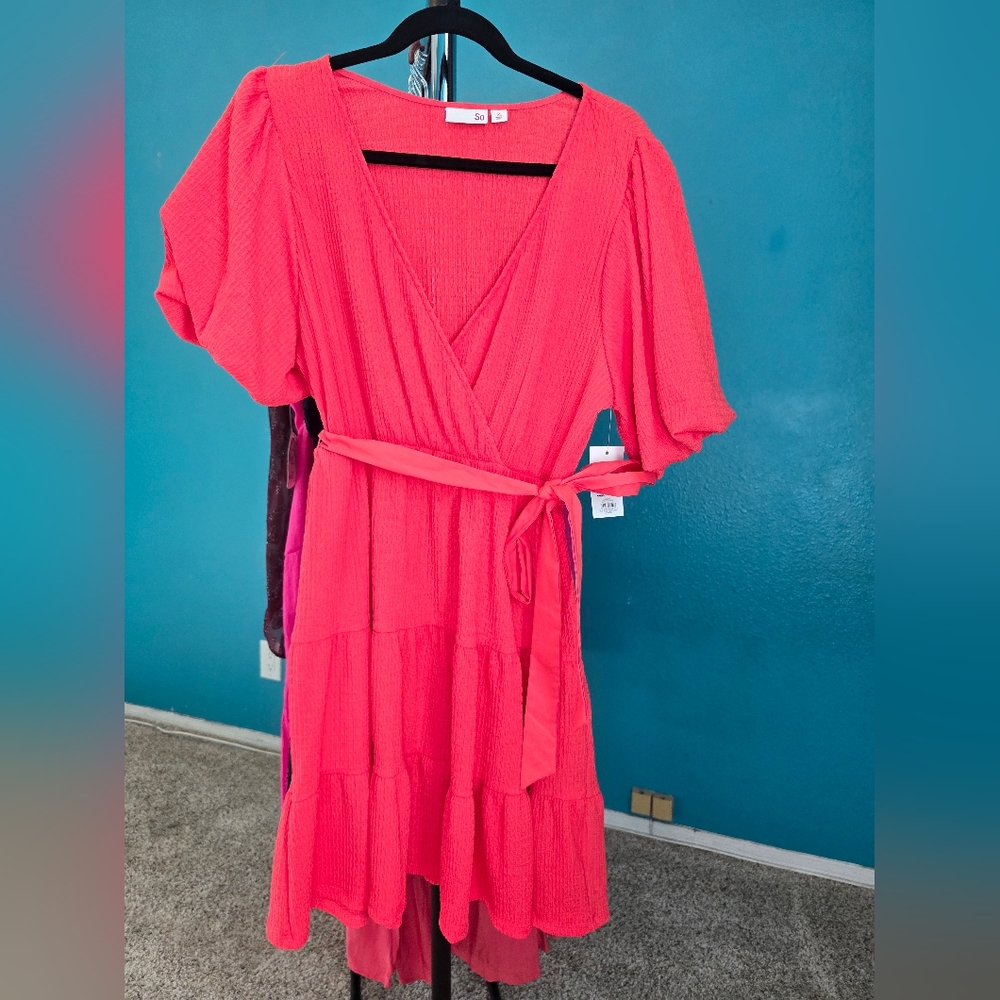 SO Coral Sundress V-Neck Puff Sleeves